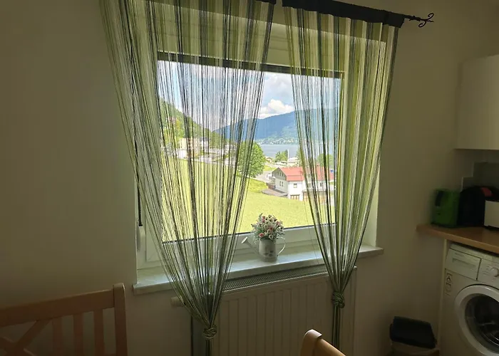 Luxescape- Seeblick- Ossiachersee- Aussicht- Natur- Radfahren- Ruhe * Treffen